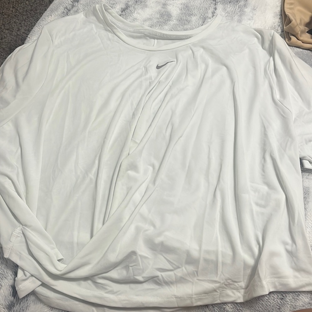 NIKE Top